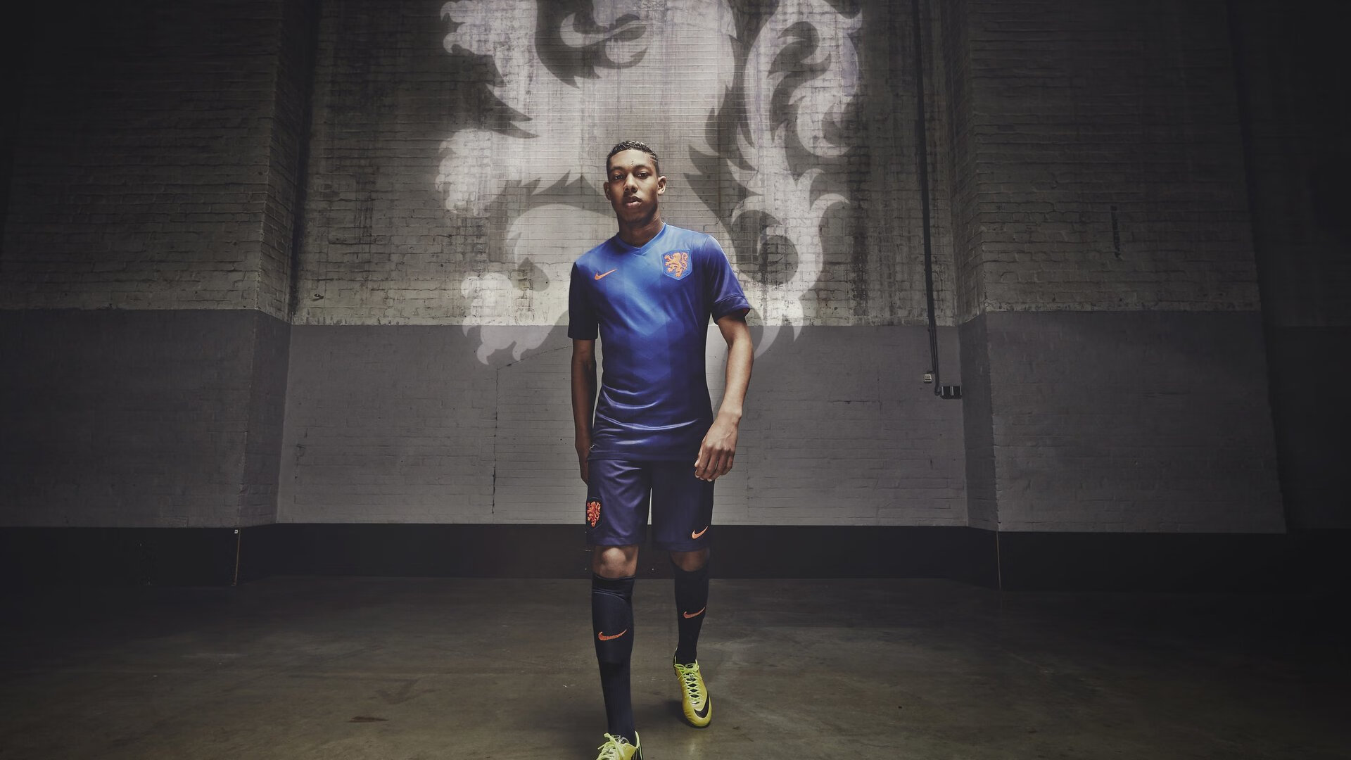 “亚戈·卡尔曼的脚下功夫和全能球技,成就阿根廷美洲狮队的辉煌”